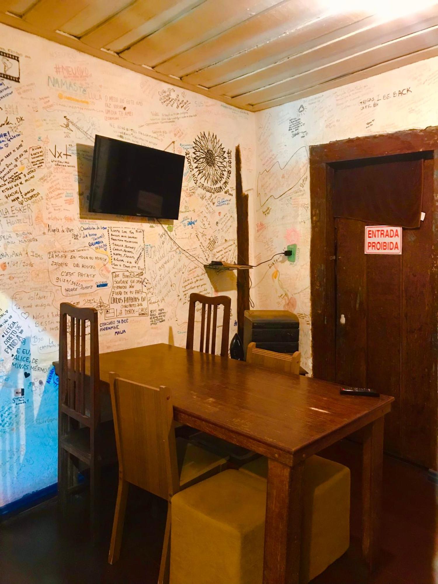 Hostel Uai Оро Прето Екстериор снимка